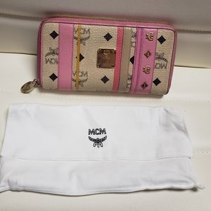 MCM Limited Edition Visetos Zippy Wallet